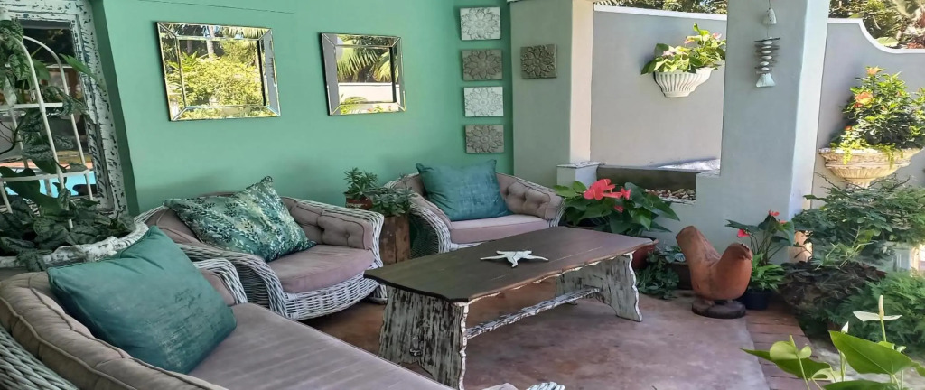 Villa Roc Guesthouse - Pet Friendly