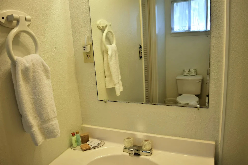 Beach House - Two Bedroom Home