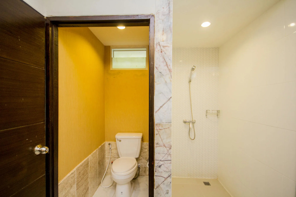 Suzie pool villa 7 bedrooms with private pool.