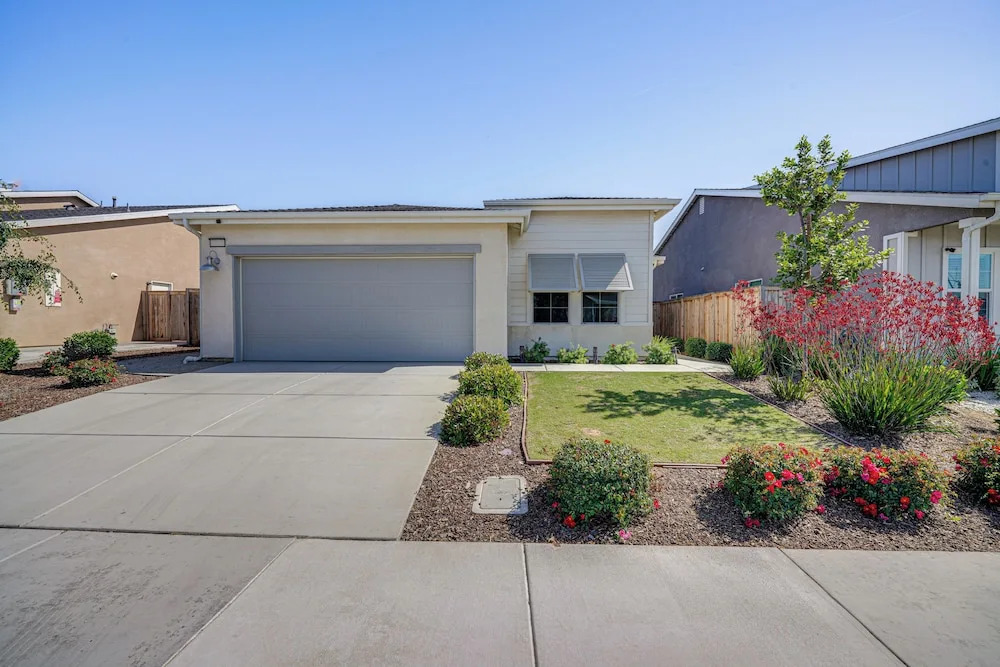 Charming Bakersfield Home w/ Yard & Patio!