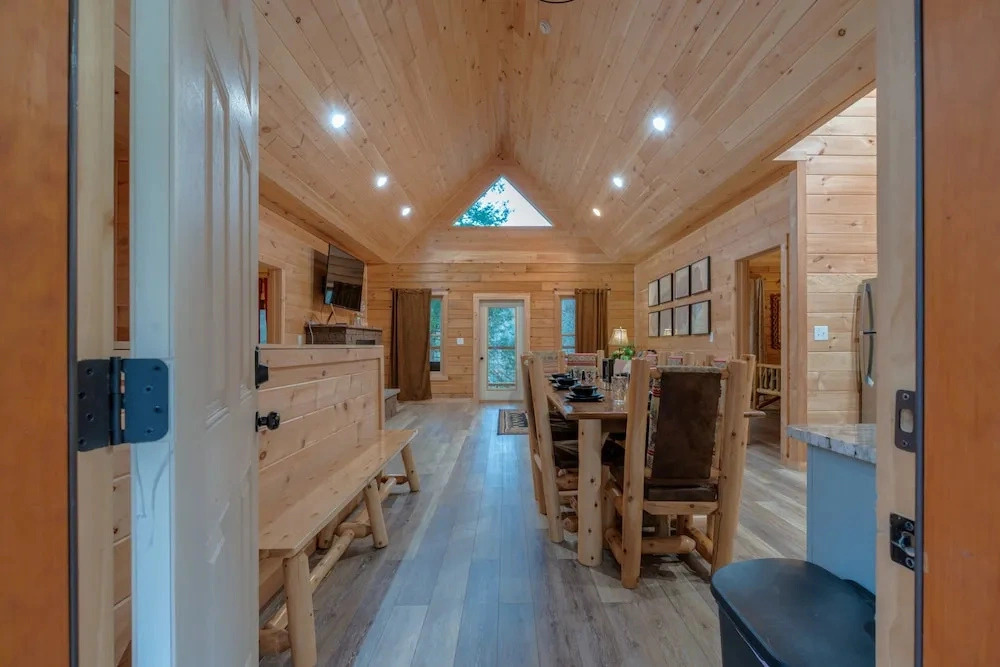 212 Misty Mountain View 4 Bedroom Cabin