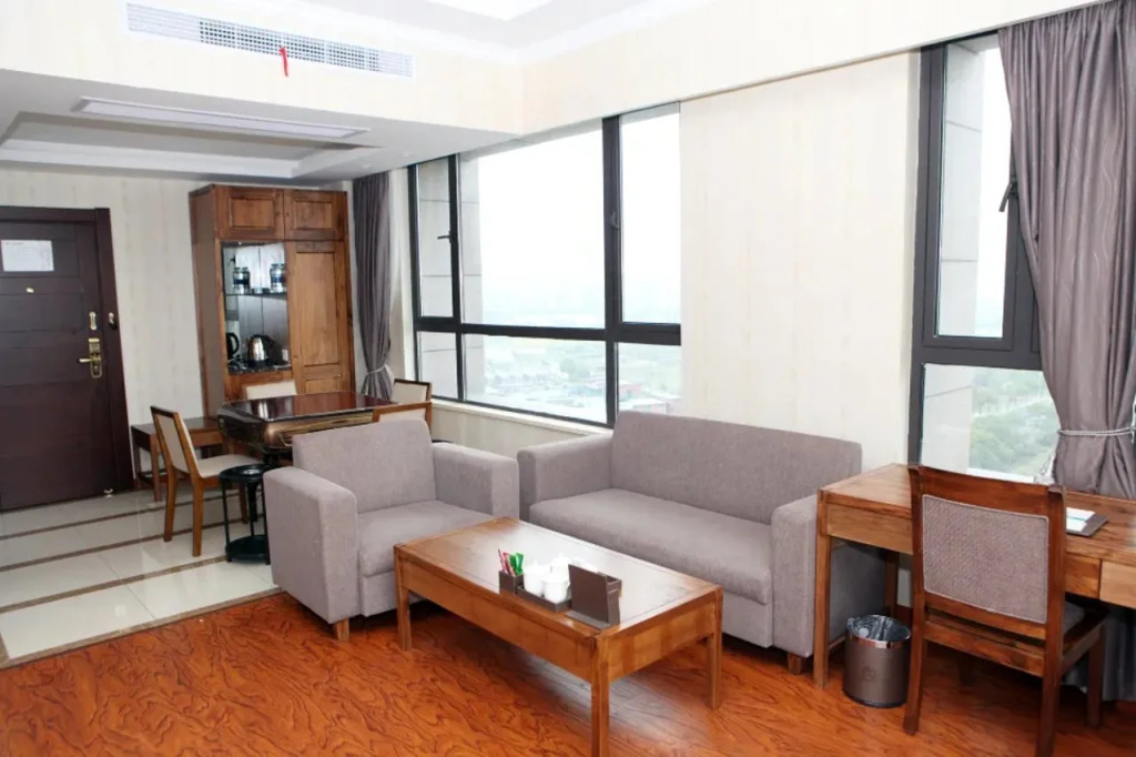 Vienna Classic Hotel (Shanghai Tinglin)