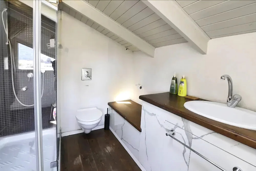 Casa Archie Luxury Suites