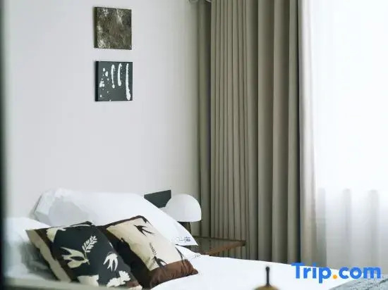 Jiujian Yixiu · Mid-Century Style Designer Boutique Stay (Linhai Yintaicheng)