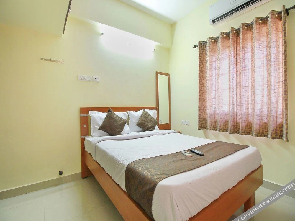OYO 10792 Vishwa Heights