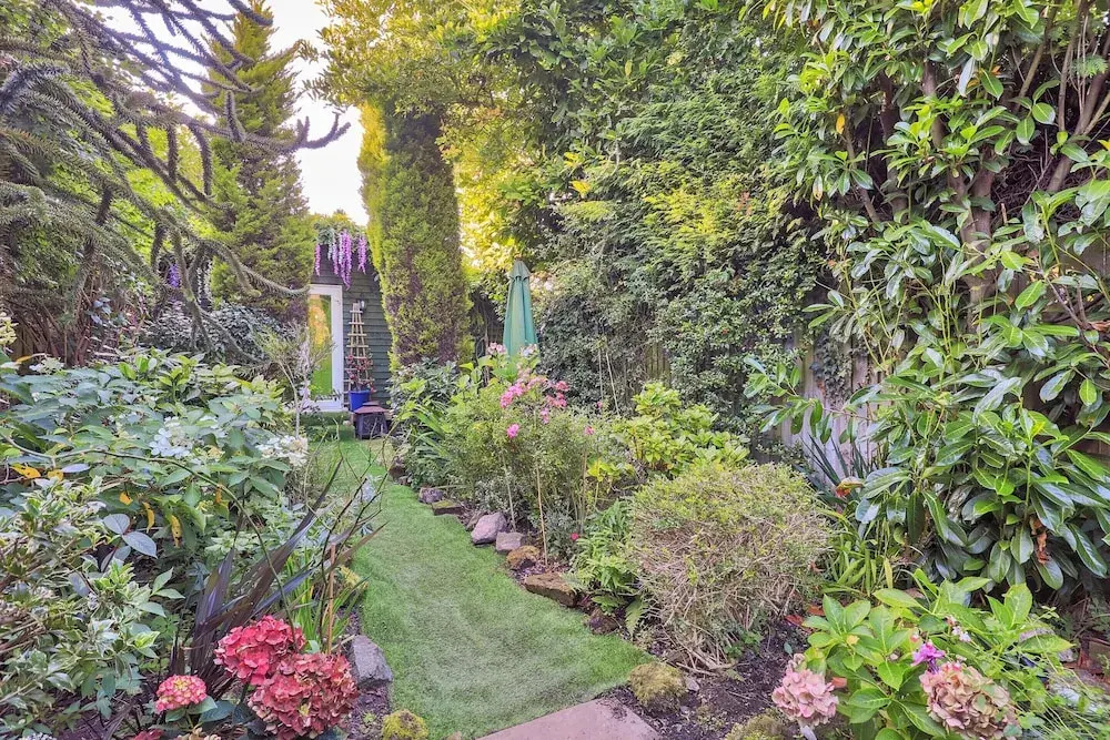 Retreat in Surrey Near Hever Castle