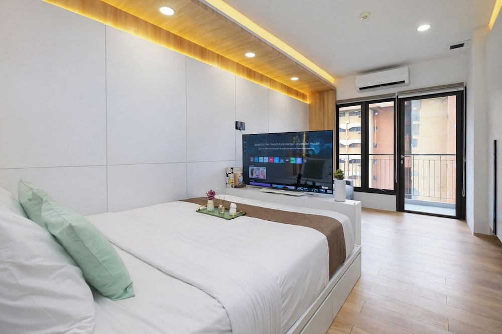 Tranquil Studio At Tamansari Semanggi Apartment