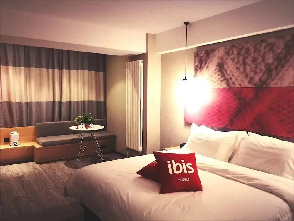 Aifeel Hotel (South Square of Shenyang North Railway Station)