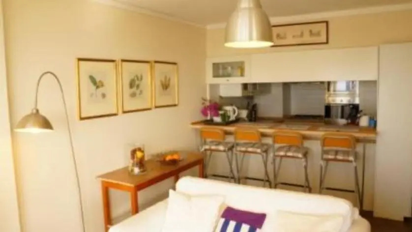 Apartment W Stunning View - MARINA - Free Parking & AC