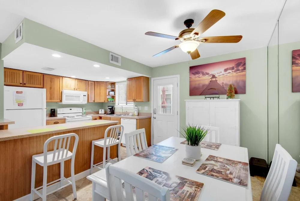 Gulf Highlands 109 Heated Pool Access Wifi