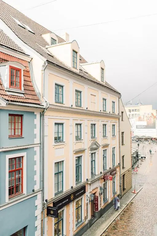 ELVIS apartment/11 beds/6 bedrooms/Riga Old Town