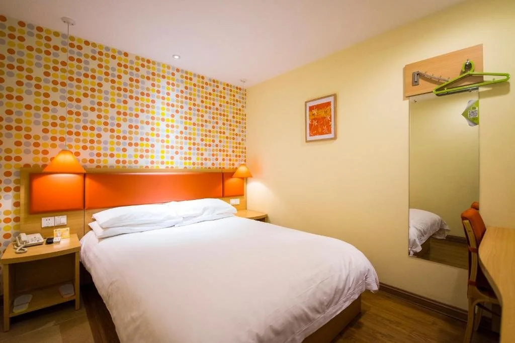 Home Inn Chengdu Century City New Exhibition Center
