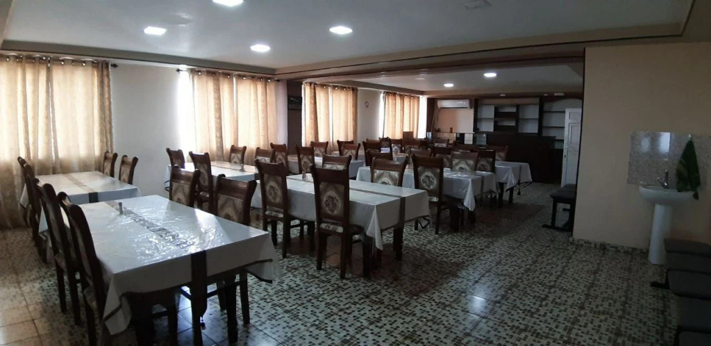 Hostel 27