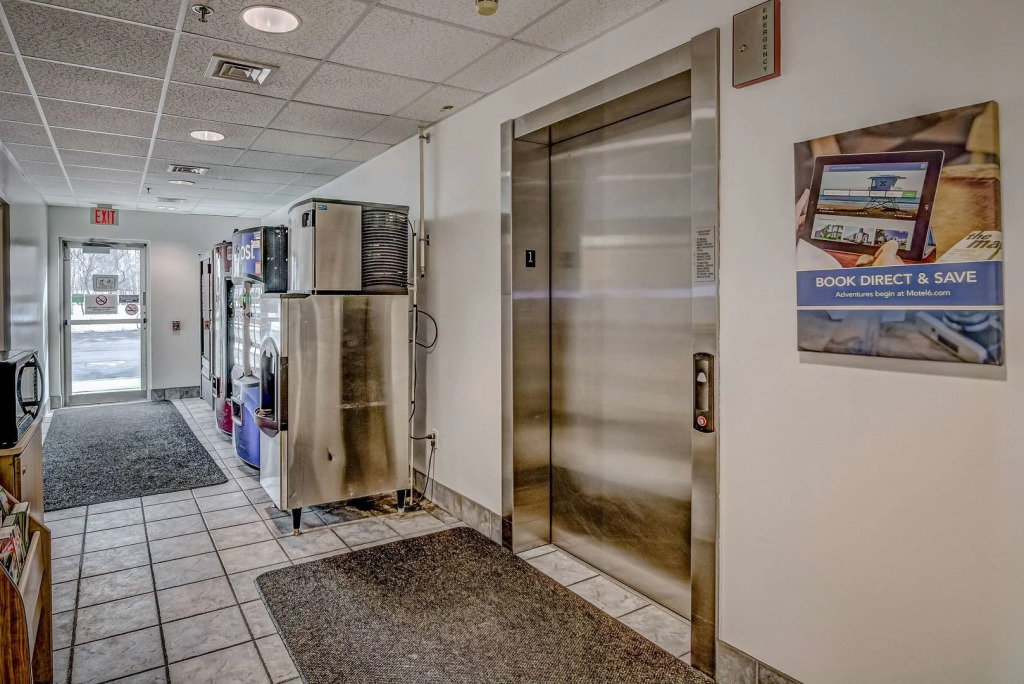 Motel 6 Menomonie