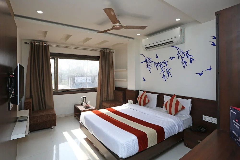 Fabhotel Ashirwad Regency