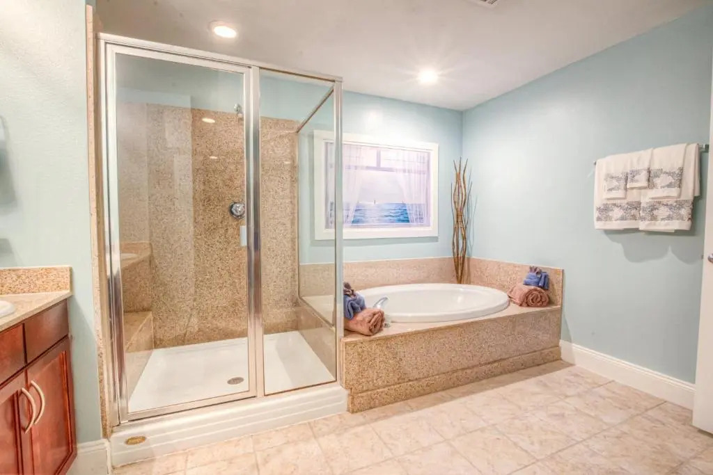 BEAUTIFUL 3 BD Laketown Wharf 1133- Best Amenities
