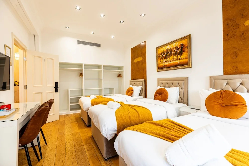 Mayfair House
