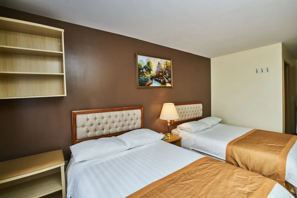 Flushing Hotel