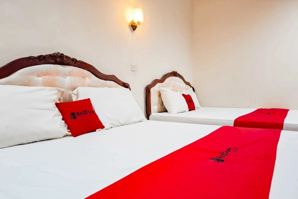 RedDoorz Hotel Tejomoyo Near Bukit Sekipan Tawangmangu