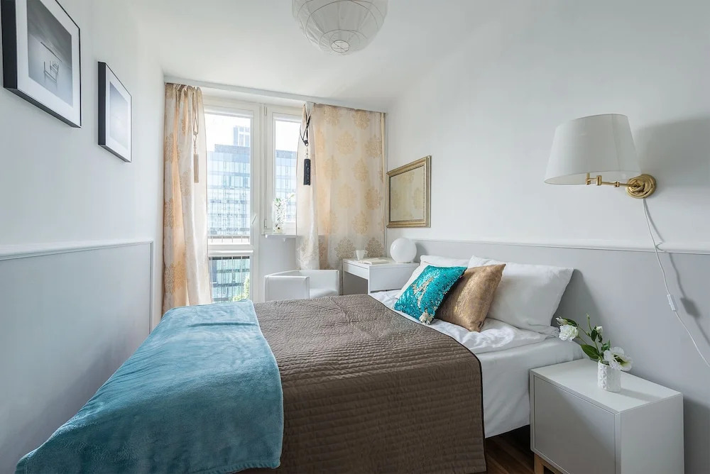 UnitApartament Warszawa Centrum Room in Apartment by Metro Rondo ONZ Super wygodne noclegi zapraszamy