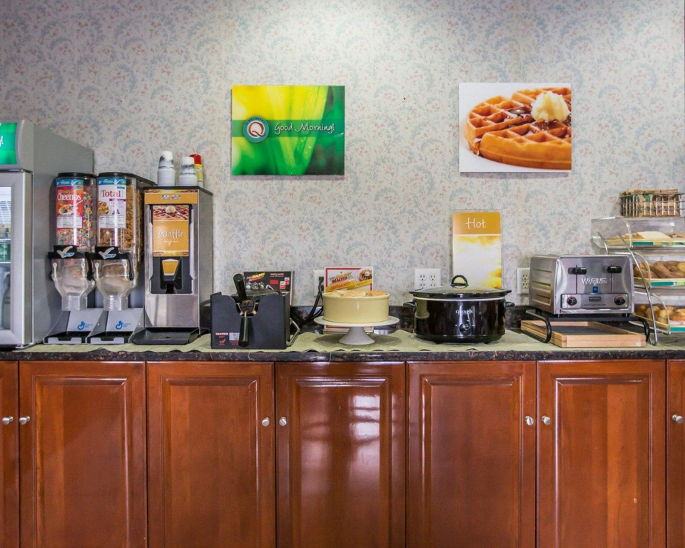 Quality Inn & Suites Champaign North - Urbana