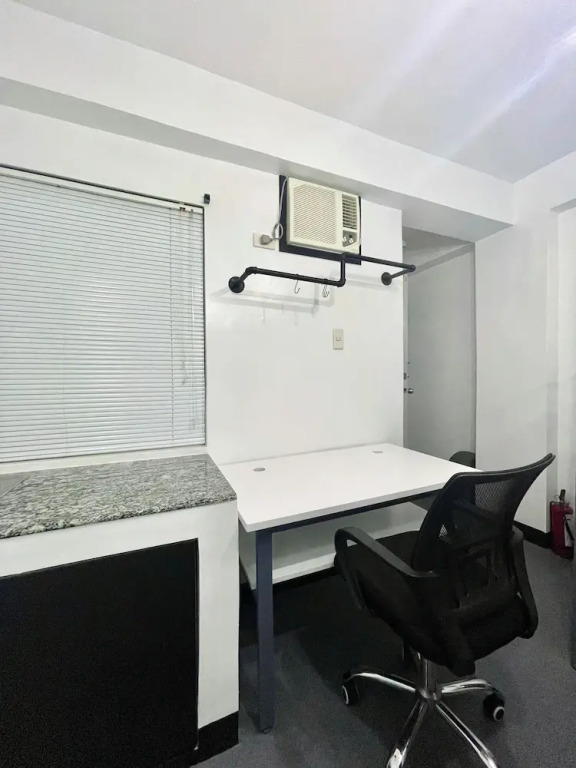Double One Coliving and Coworking Hostel