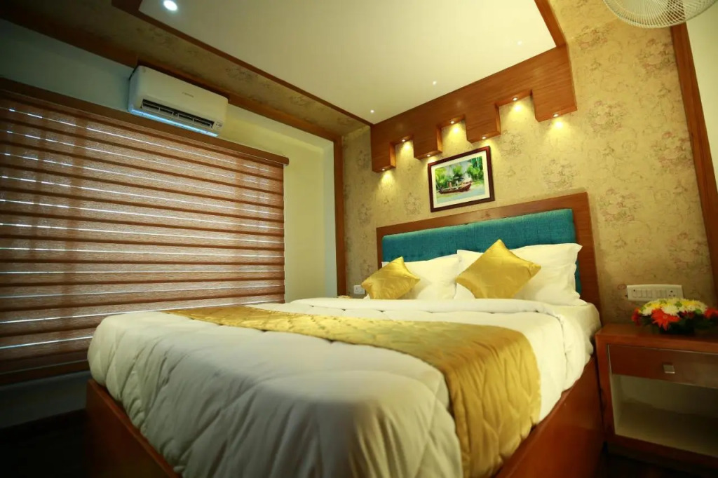 Southern Panorama Houseboats