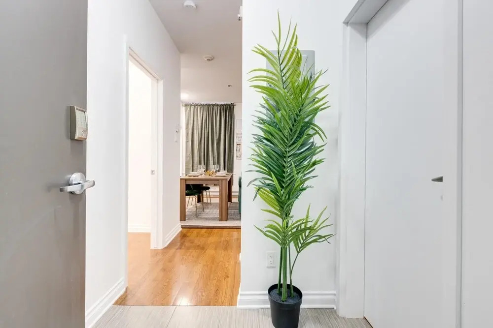M11 Beautiful Cozy 2BR w AC Perfect Location