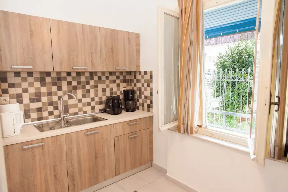 Fabulous Apartment Across Flisvos