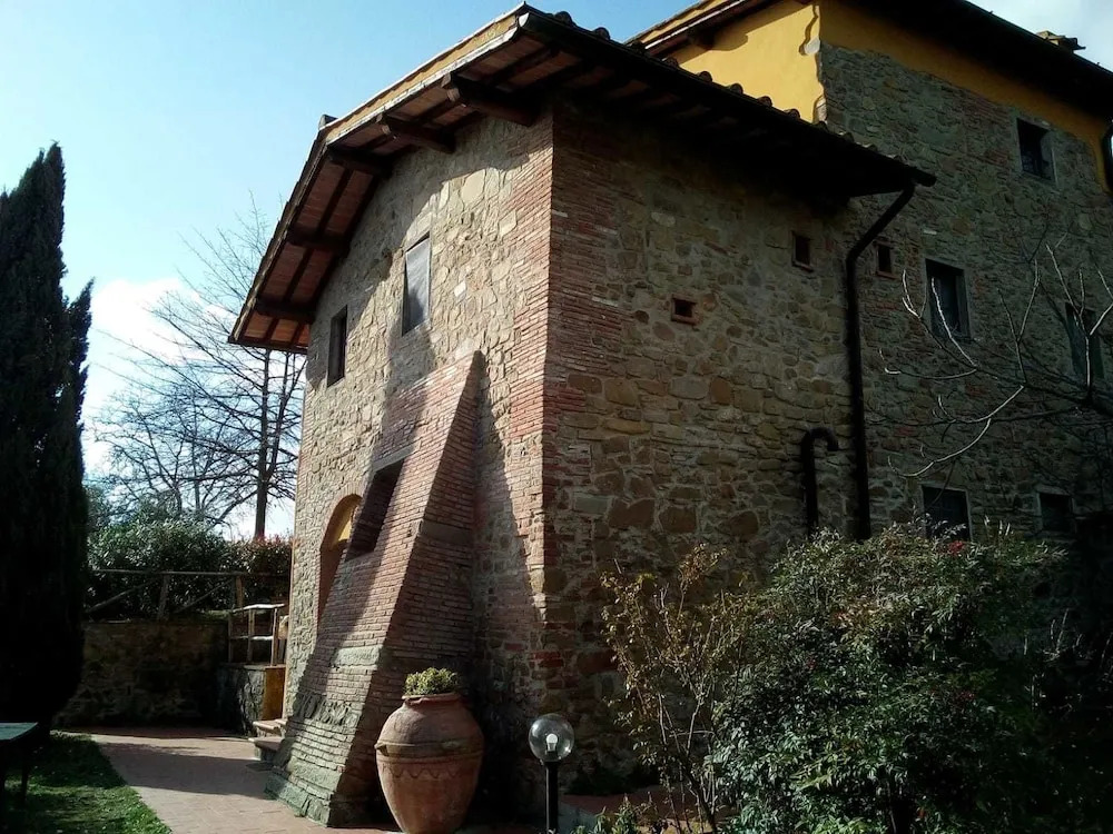 Borgo Due Case