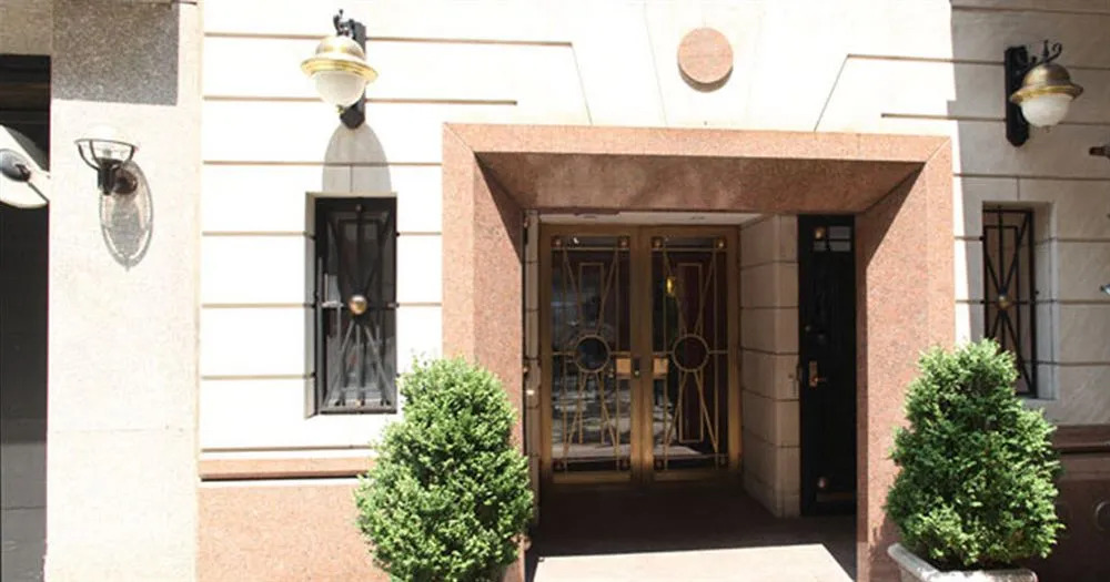 Sutton Court Hotel Residences