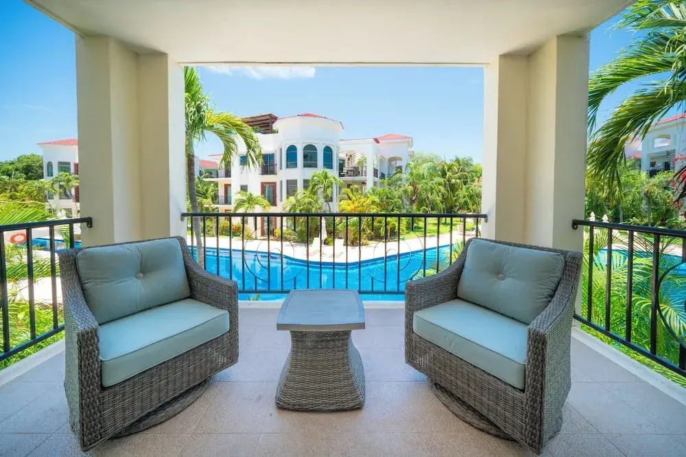 Luxury 2BR Condo with Pool - Paseo del Sol Playacar
