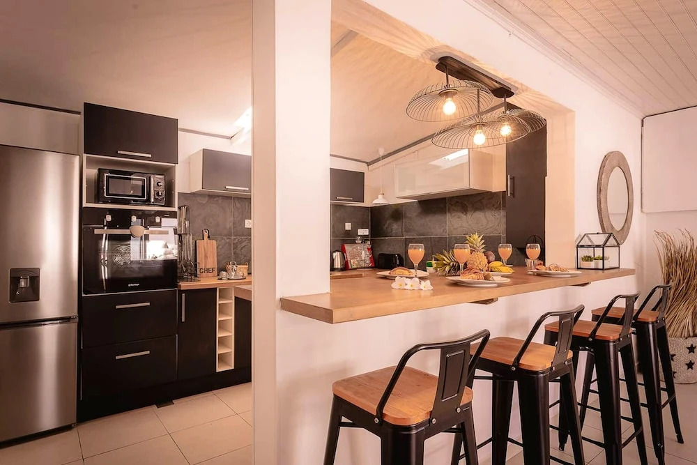 House With 2 Bedrooms in Saint pierre , With Wonderful sea View, Private Pool and Enclosed Garden Near the Beach