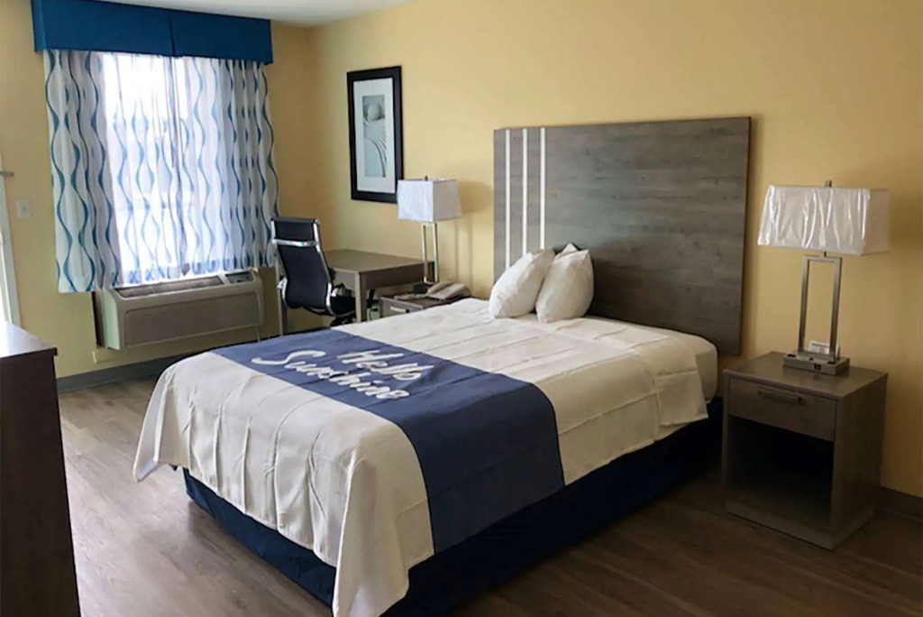 Days Inn by Wyndham Cape Carteret