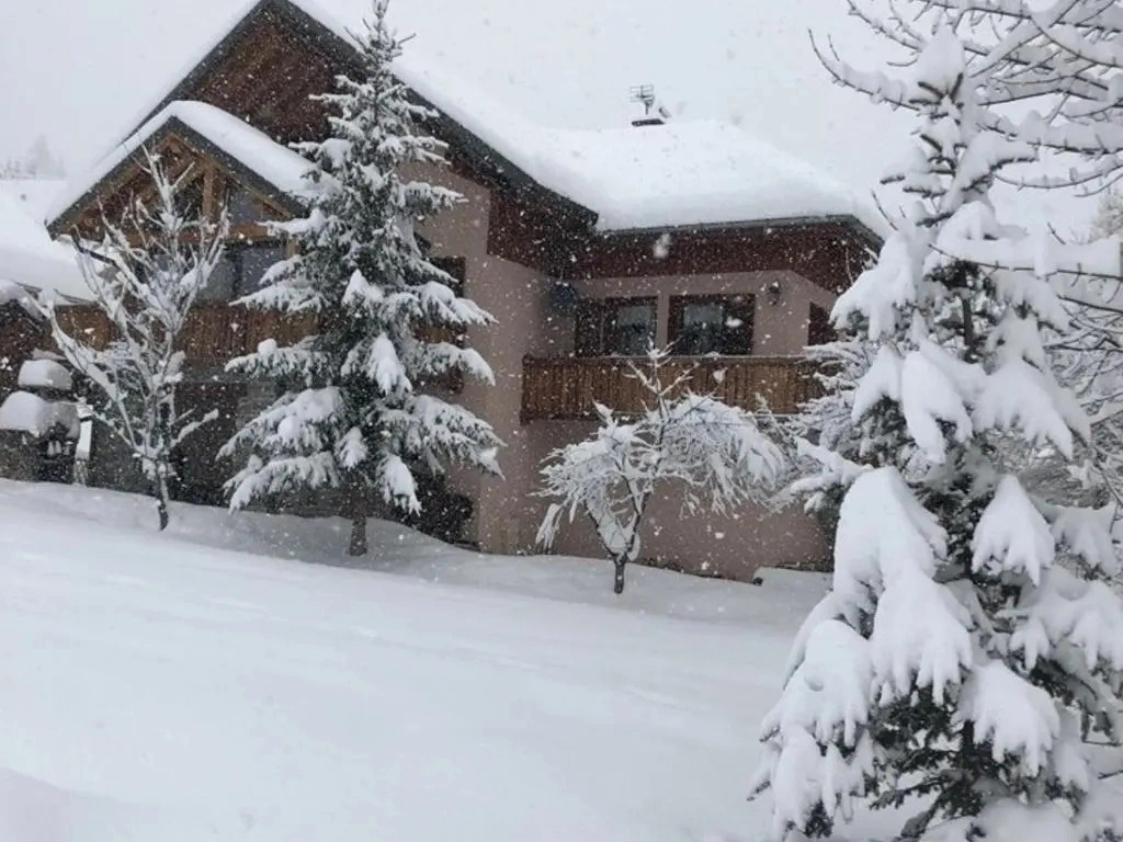 Chalet 5 pièces 10 personnes, 4 étoiles, animal accepté, parking, jardin - FR-1-263-465