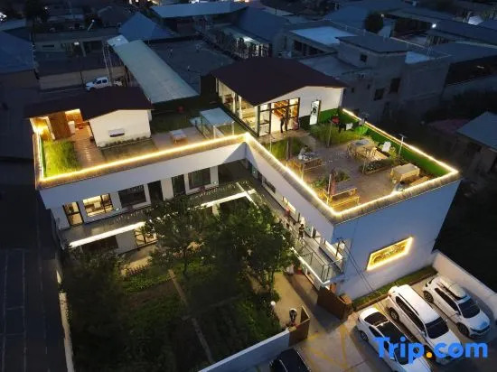 Nalati Qingfeng Xiaozhu Homestay