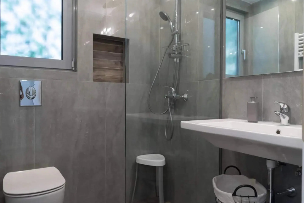 Affordable luxury studio close to Ampelokipi metro