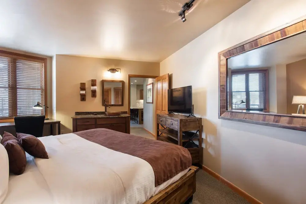 Zephyr Mountain Lodge, Condo | 1 Bedroom (Premium-Rated Condo 1304)
