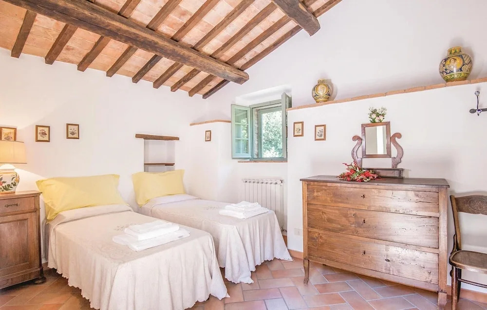 Awesome Home in Sarteano -si- With Wifi and 6 Bedrooms