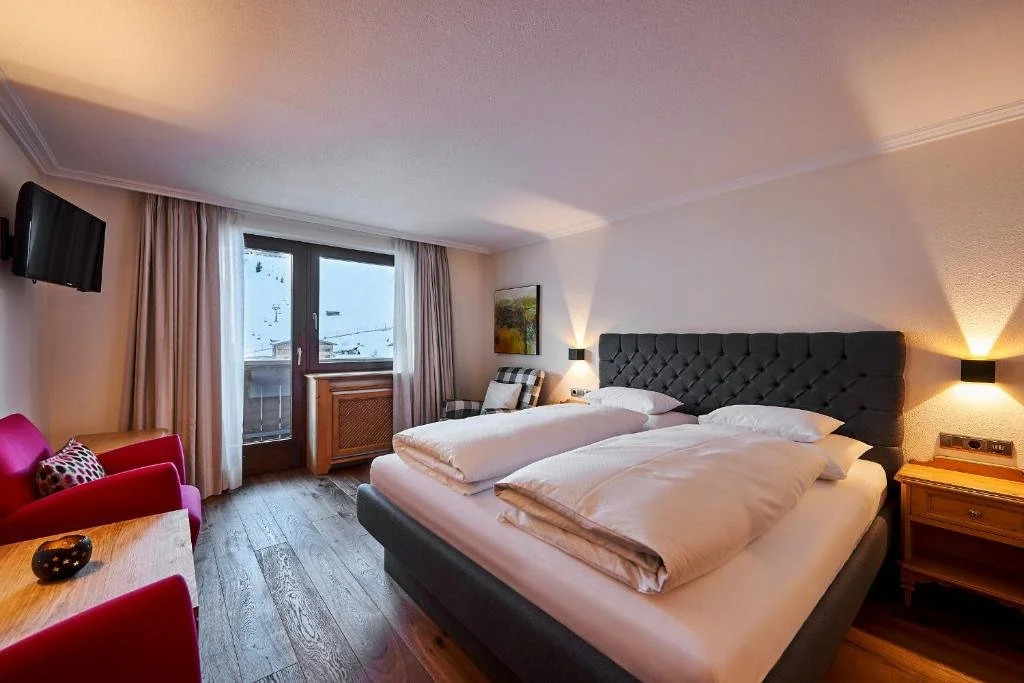 Edelweiss Apartments