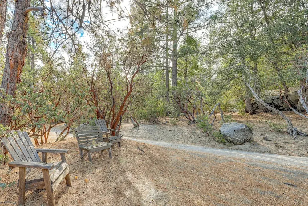 Idyllwild Cabin w/ Deck & Tahquitz Peak Views
