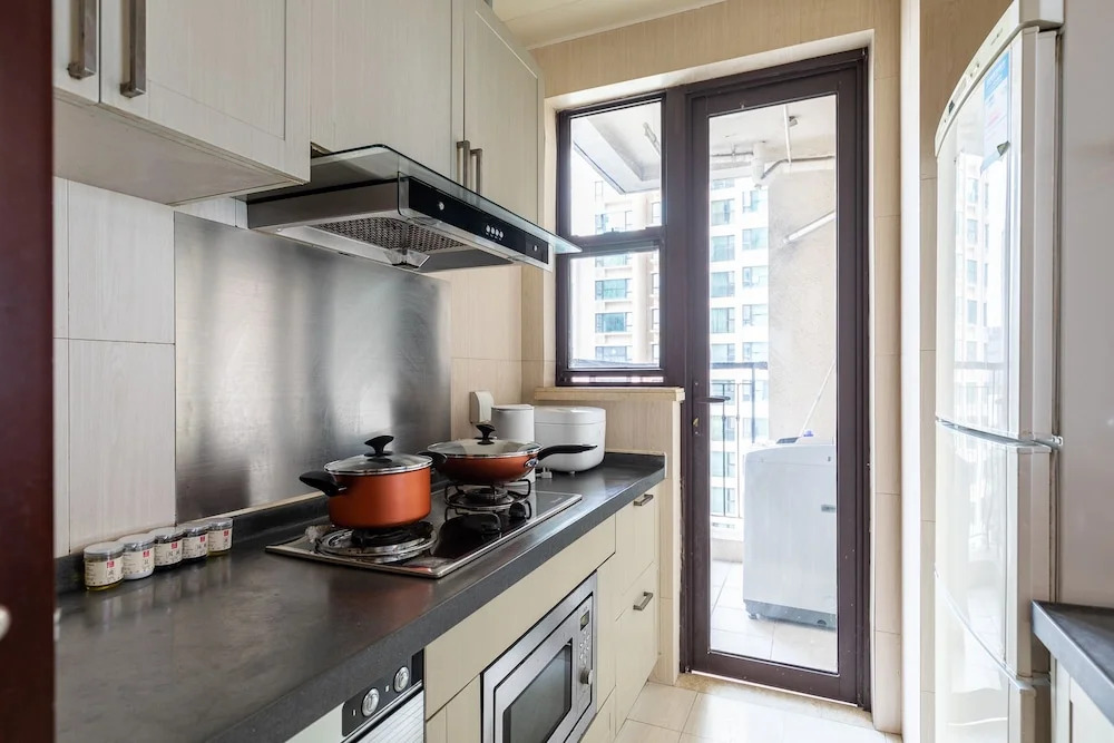 Locals Boutique Apartment  Huafa  No.10