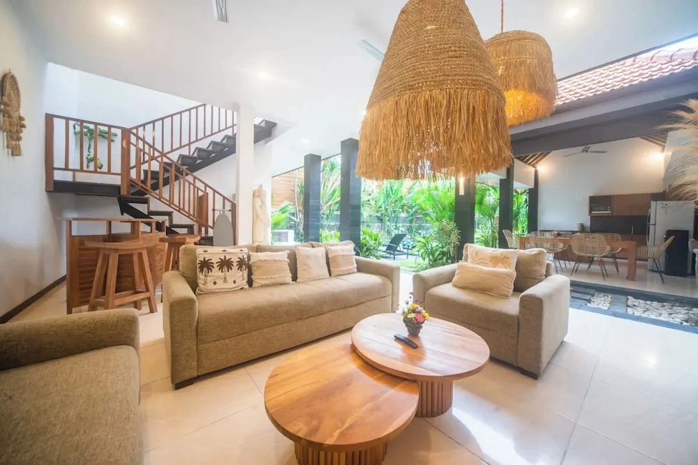 3BR Villa White Rose Central Canggu