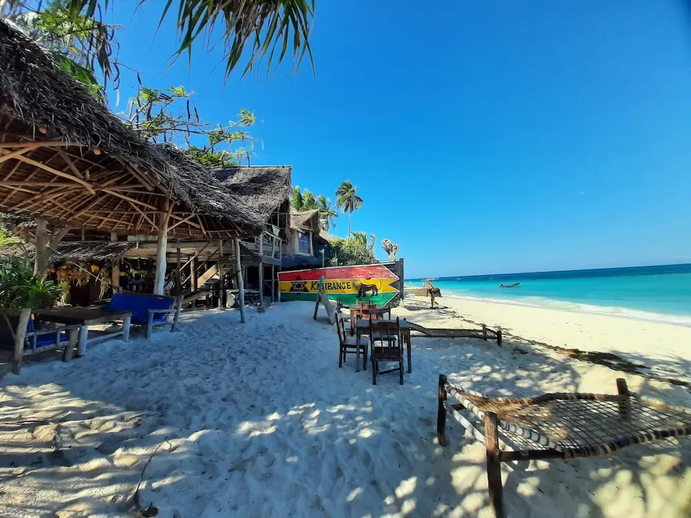 Kajibange bar and guesthouse