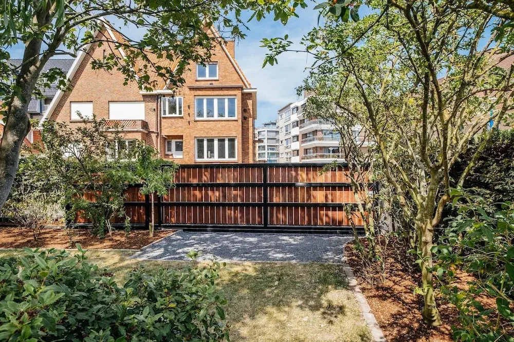 Villa in Koksijde with Sunny Garden