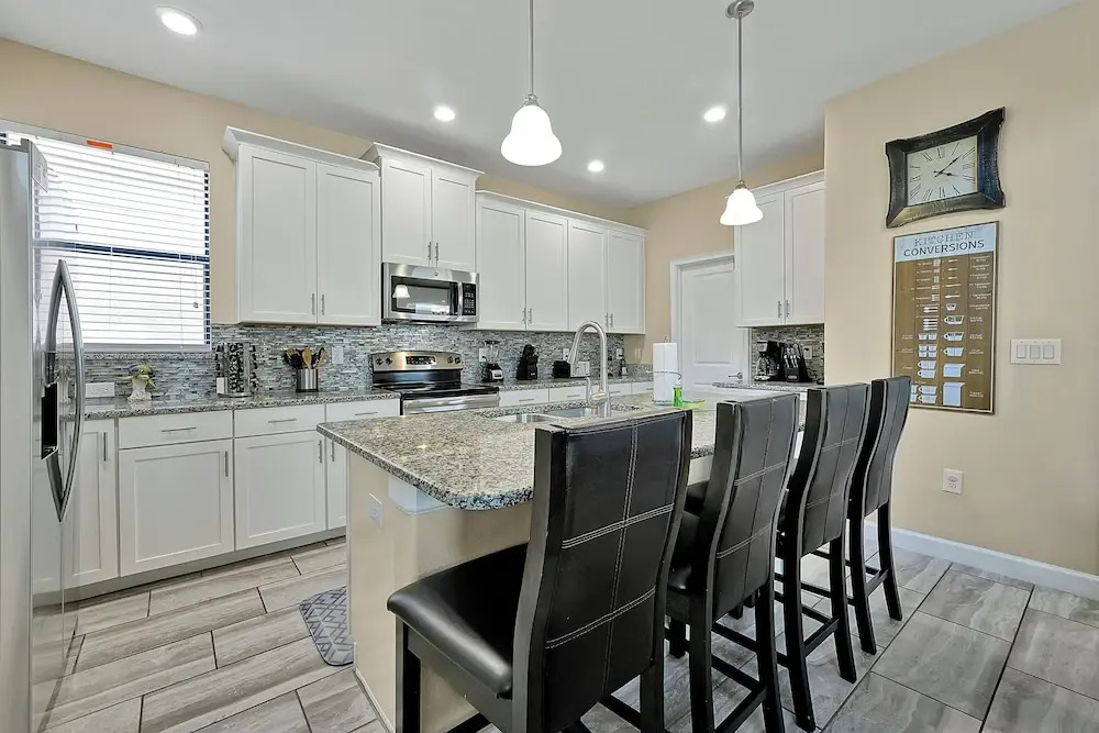 5424 Solterra Circle, Davenport,5beds