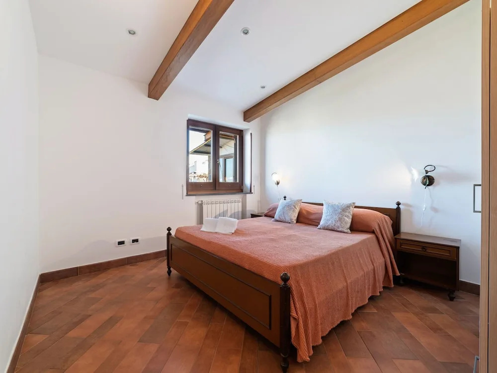 Lovely Holiday Home in Massa Lubrense With Whirlpool