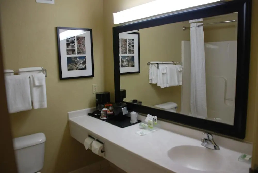 Country Inn and Suites By Carlson Galesburg
