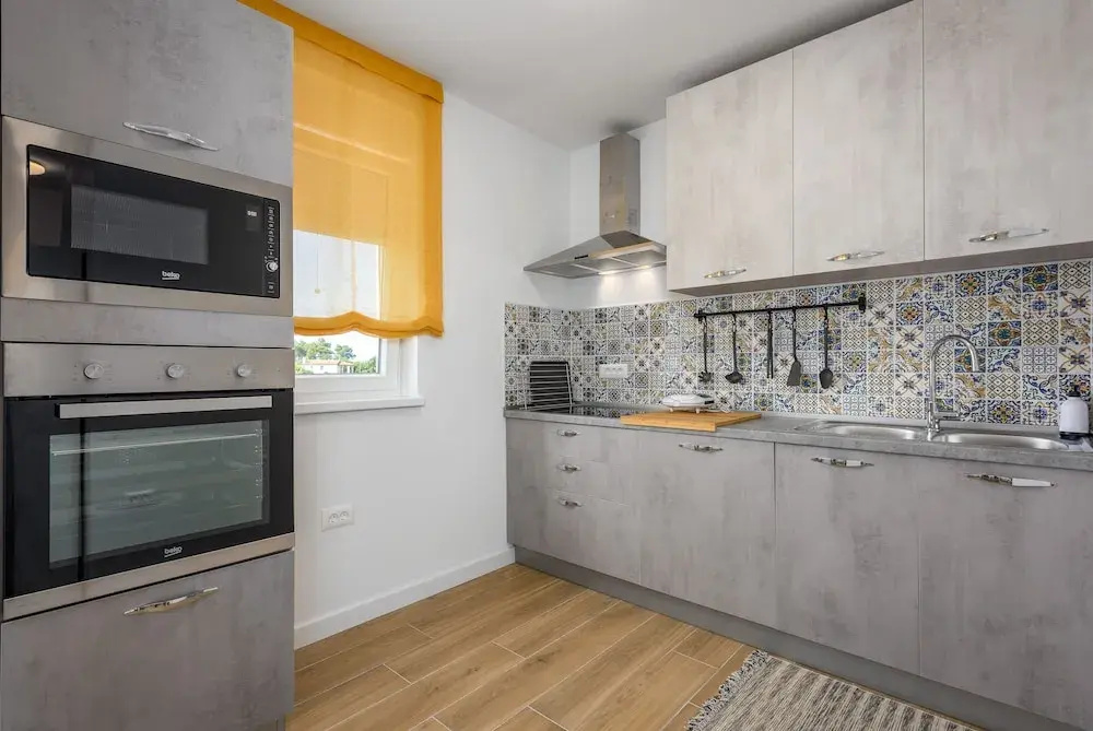 Family Apartment House Lucija With Pool