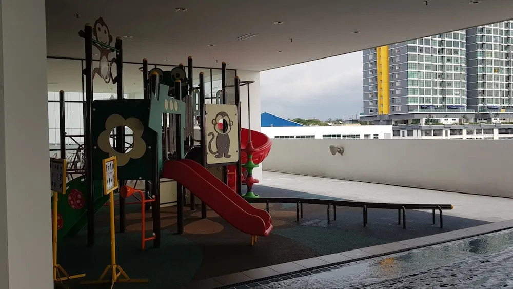 Euzmo Residences at Studio 14